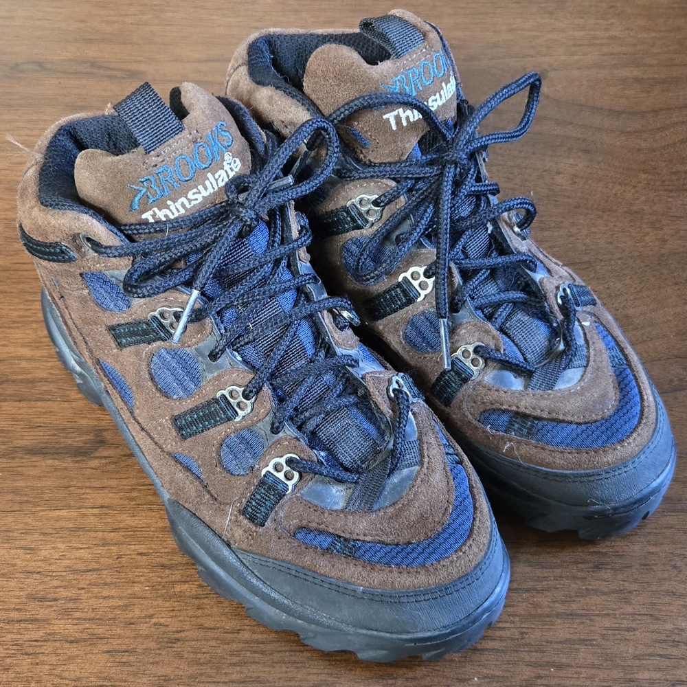 VTG 90s Brooks Voyager Brown Black Blue Suede Womens 8.5